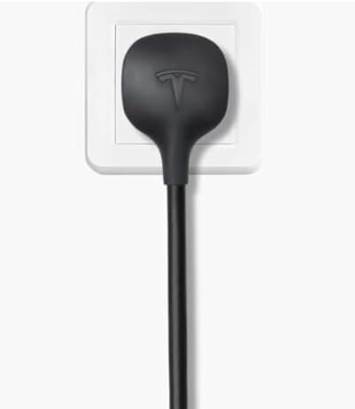 Tesla EV Mobile Charger Review: Is the 7KW 32A Gen 2 Connector Worth It?